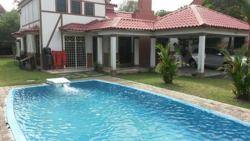 Villa With Private Swimming Pool Malacca Exterior foto